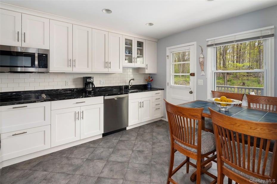 12 Westview Drive Photo 9