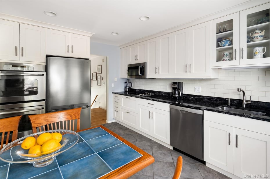 12 Westview Drive Photo 8