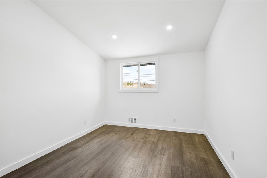 9 Chester Avenue Photo 12