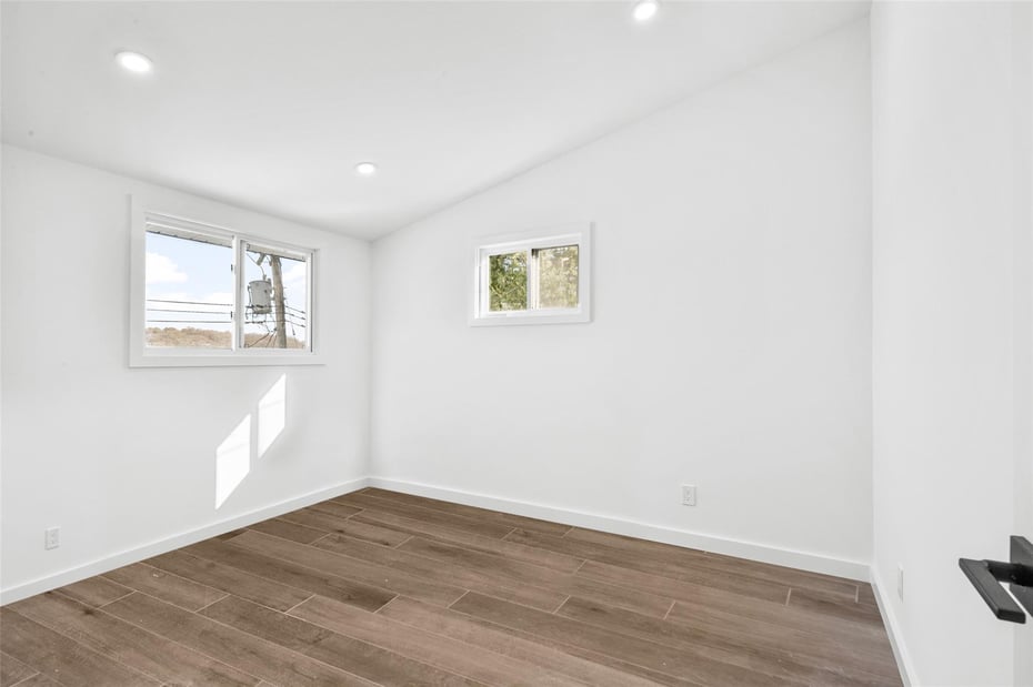 9 Chester Avenue Photo 13