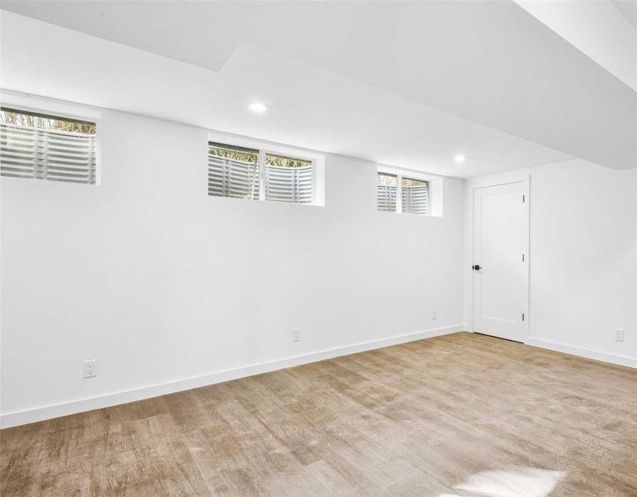 9 Chester Avenue Photo 15