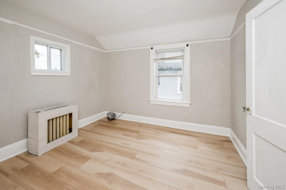 435 S Columbus Avenue Photo 8