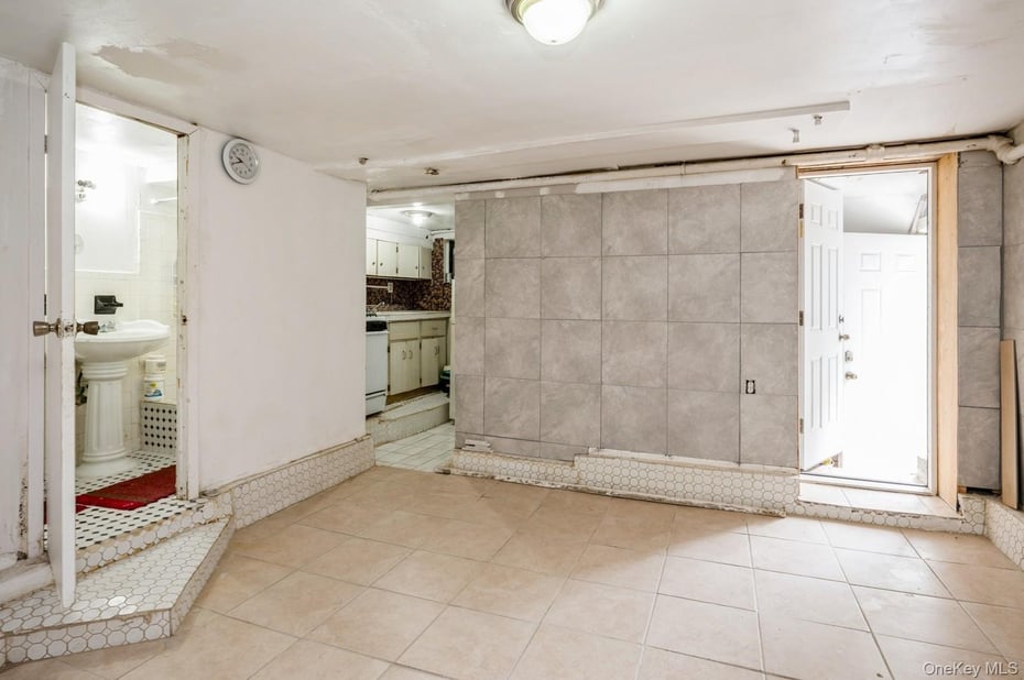 435 S Columbus Avenue Photo 19