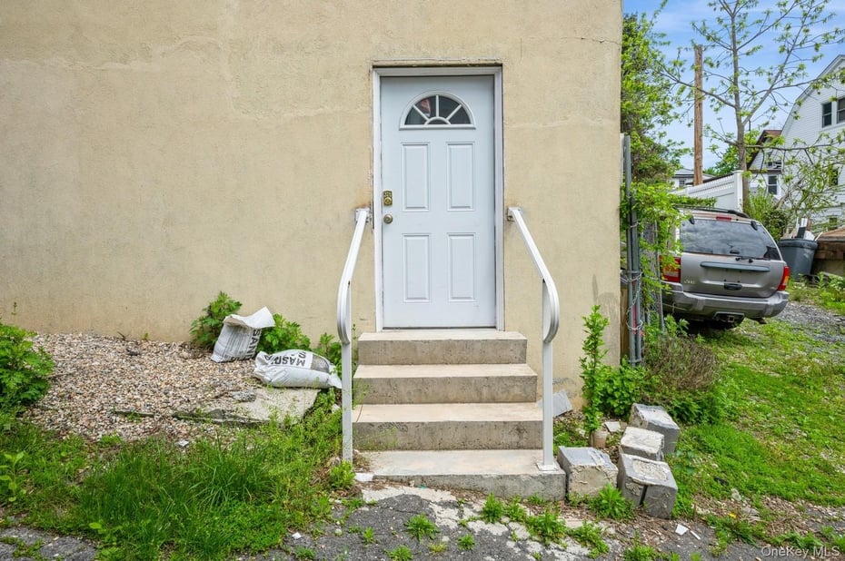 435 S Columbus Avenue Photo 12