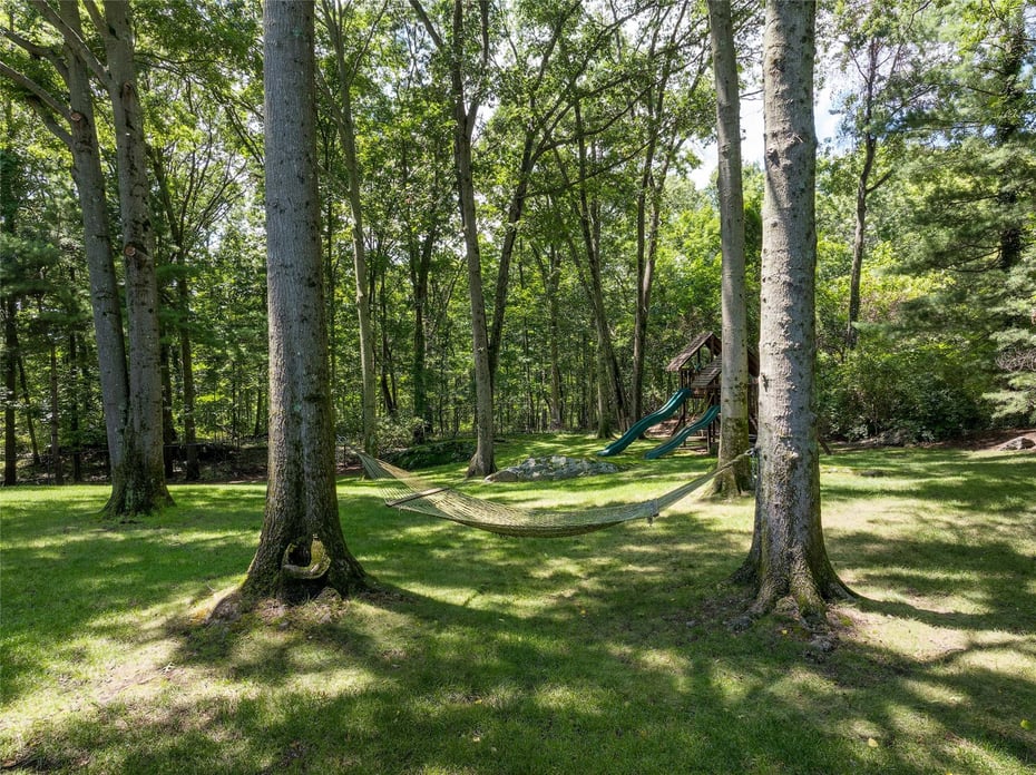 10 Old Woods Drive Photo 40