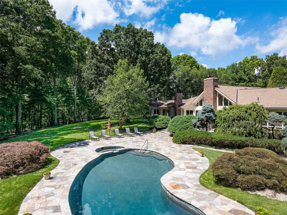 10 Old Woods Drive Photo 31