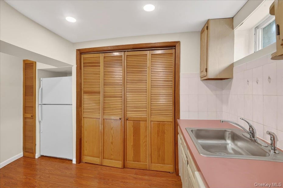 19 N French Avenue Photo 38