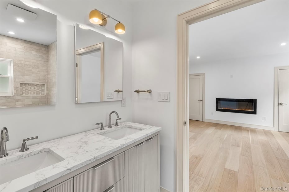 118 Soundview Avenue Photo 24