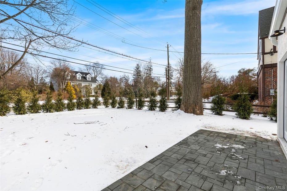 118 Soundview Avenue Photo 43