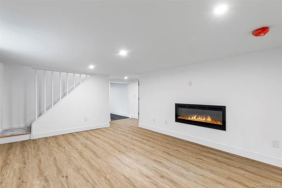 118 Soundview Avenue Photo 37