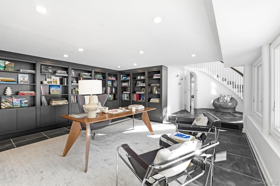 150 N Healy Avenue Photo 31