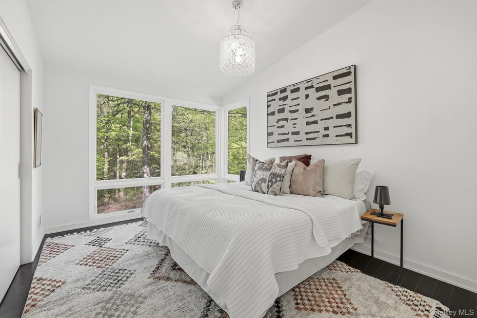 150 N Healy Avenue Photo 33