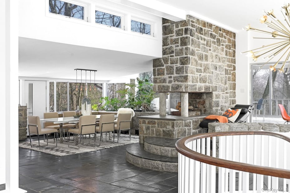 150 N Healy Avenue Photo 6