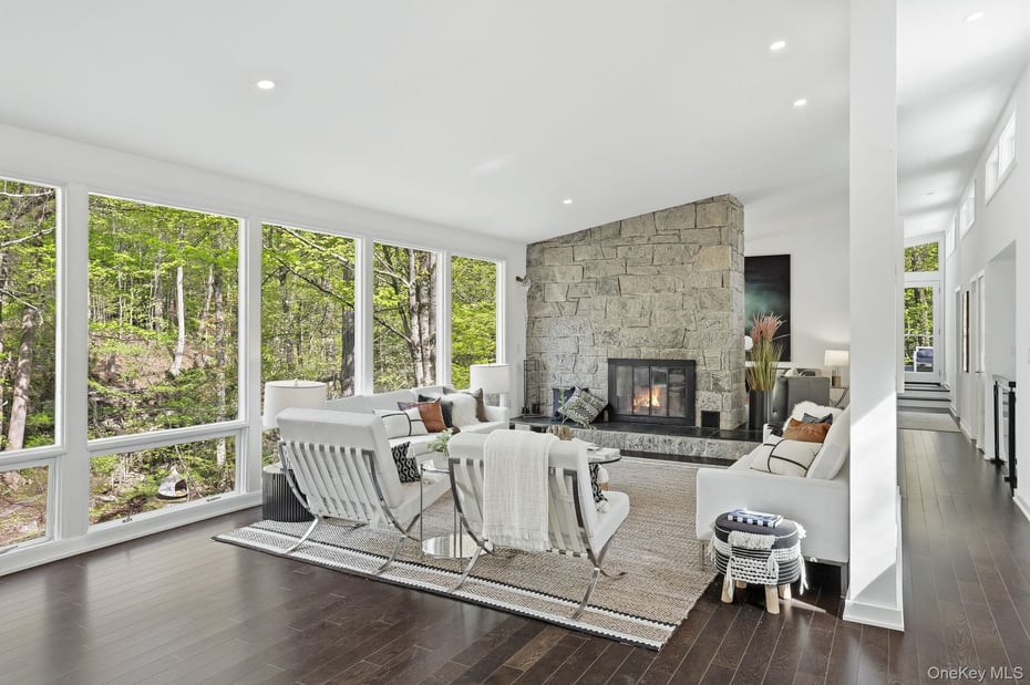 150 N Healy Avenue Photo 6