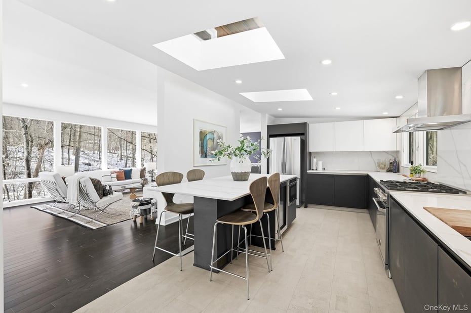 150 N Healy Avenue Photo 15