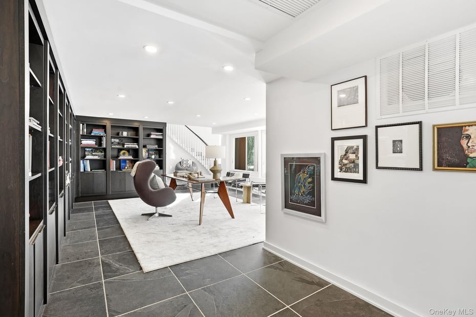 150 N Healy Avenue Photo 30