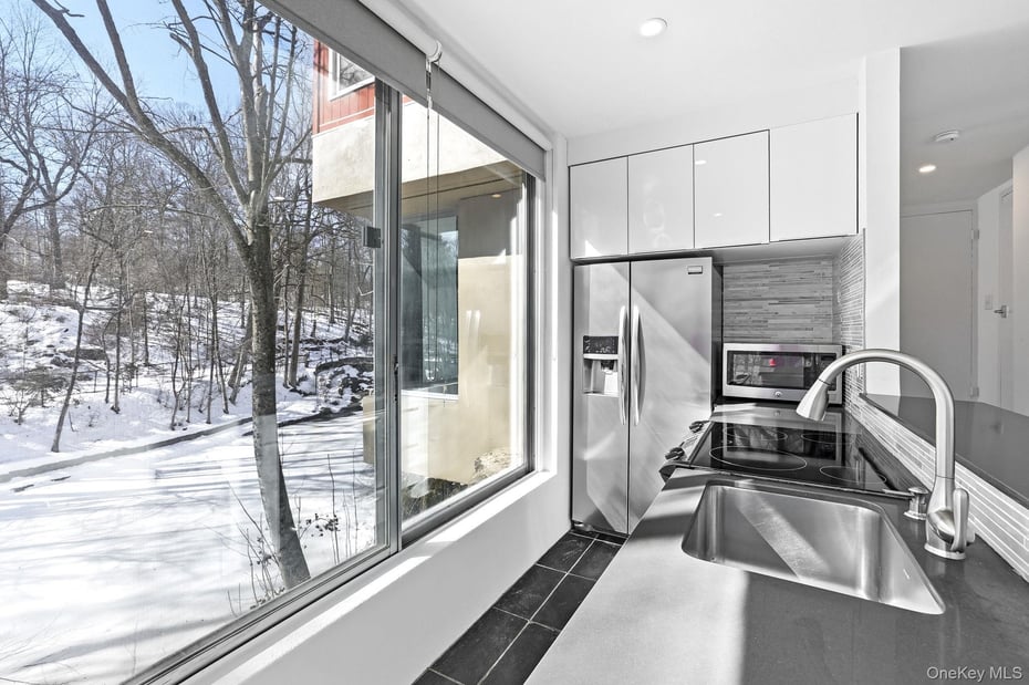 150 N Healy Avenue Photo 35