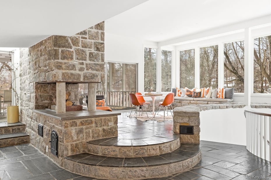 150 N Healy Avenue Photo 11