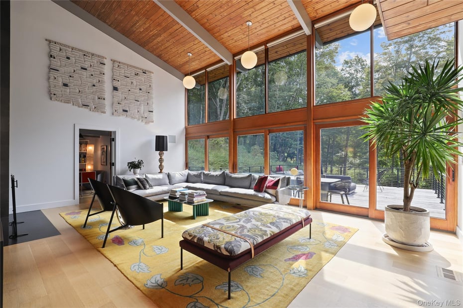 21 Black Spring Road Photo 8