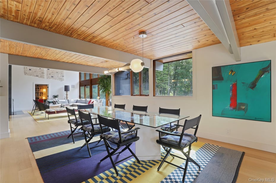 21 Black Spring Road Photo 9