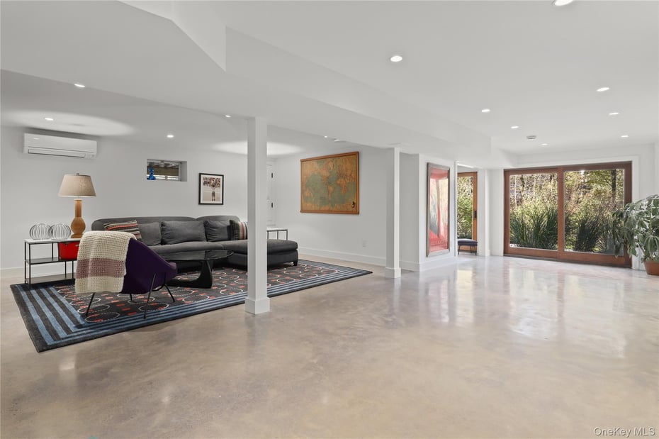 21 Black Spring Road Photo 28