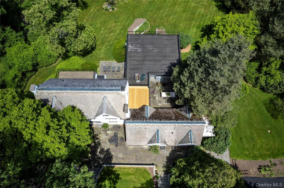 164 S Mountain Road Photo 6