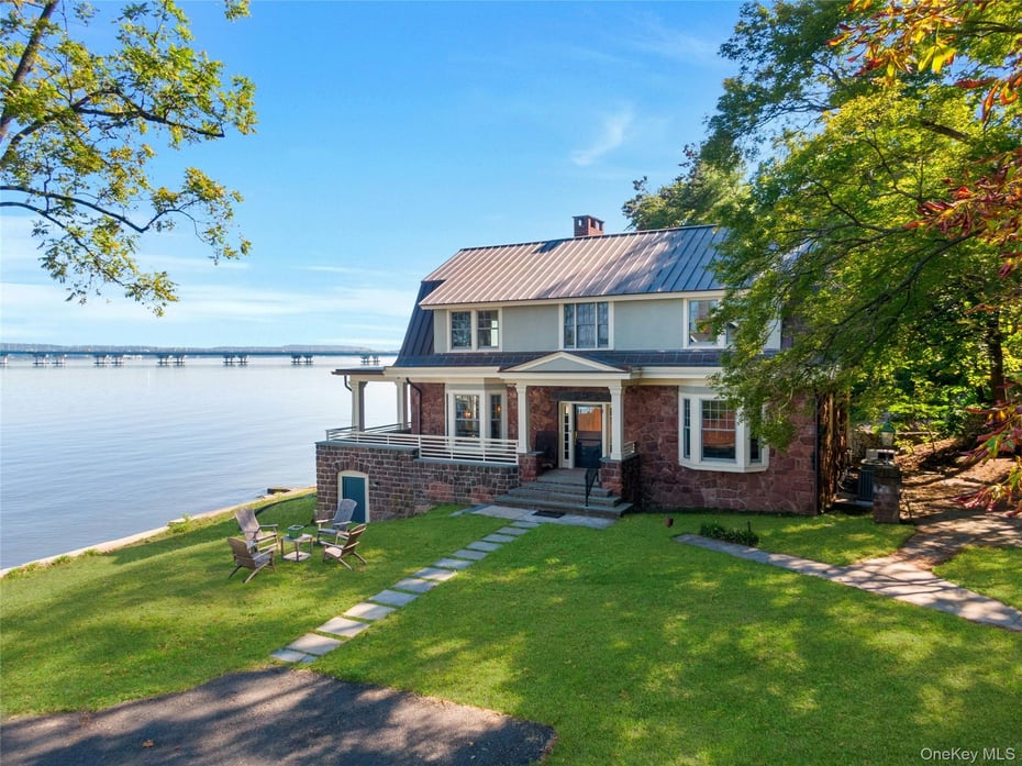 1 Washington Avenue Photo 1