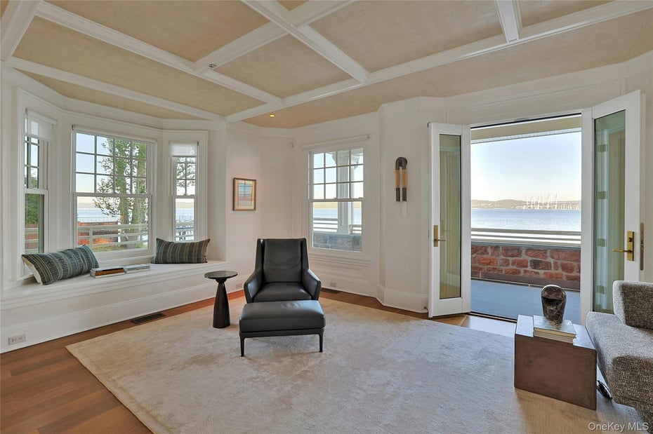 1 Washington Avenue Photo 8