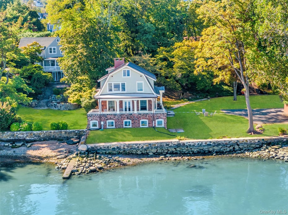 1 Washington Avenue Photo 3