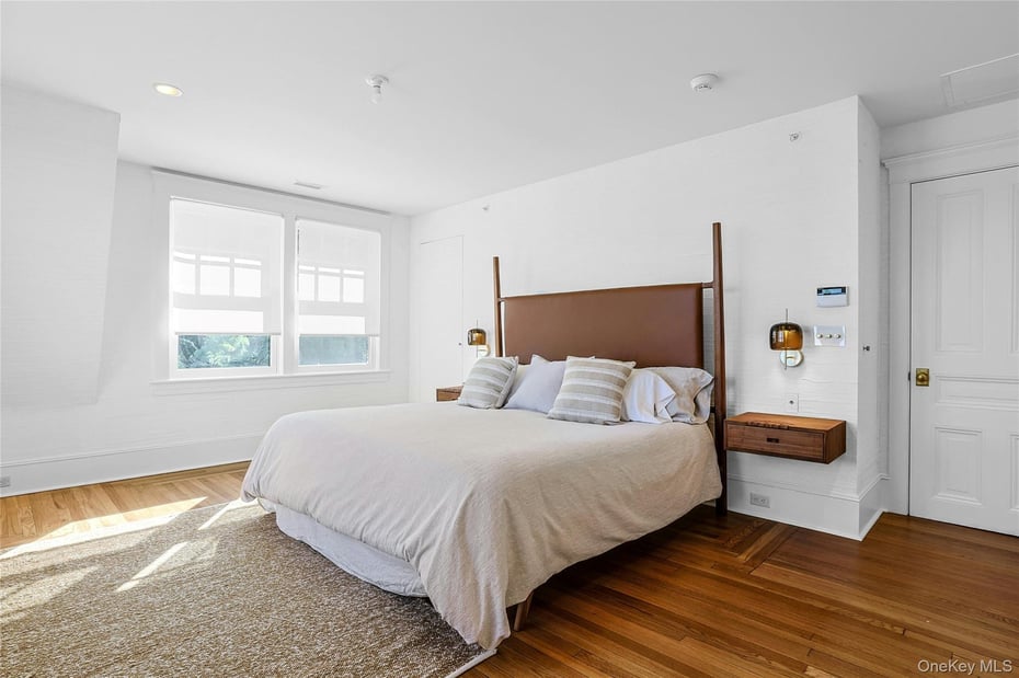 1 Washington Avenue Photo 23