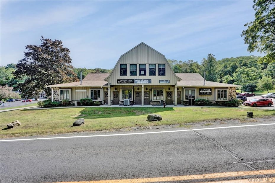 1 Baltic Place Photo 8