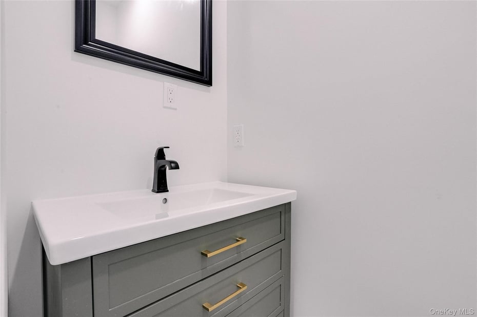 80 Brookdale Avenue Photo 9