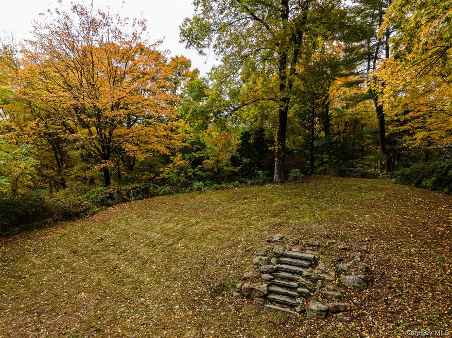 115 Old Roaring Brook Road Photo 9