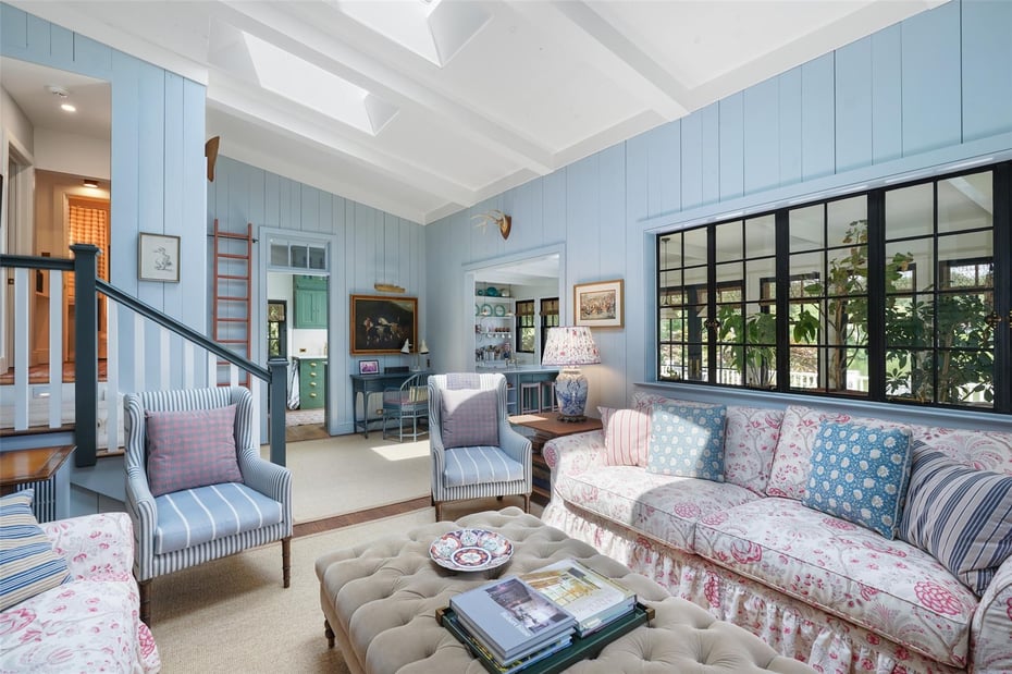38 Gilbert Street Photo 16