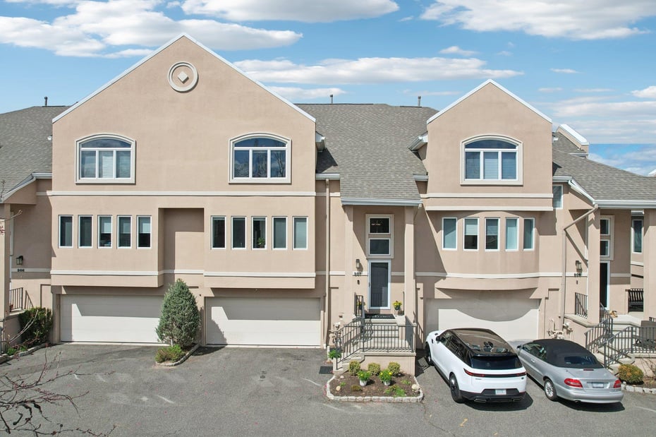 307 Cottonwood Court Photo 4