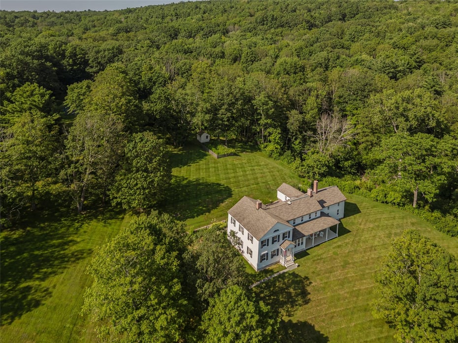 439 Kelly Road Photo 2