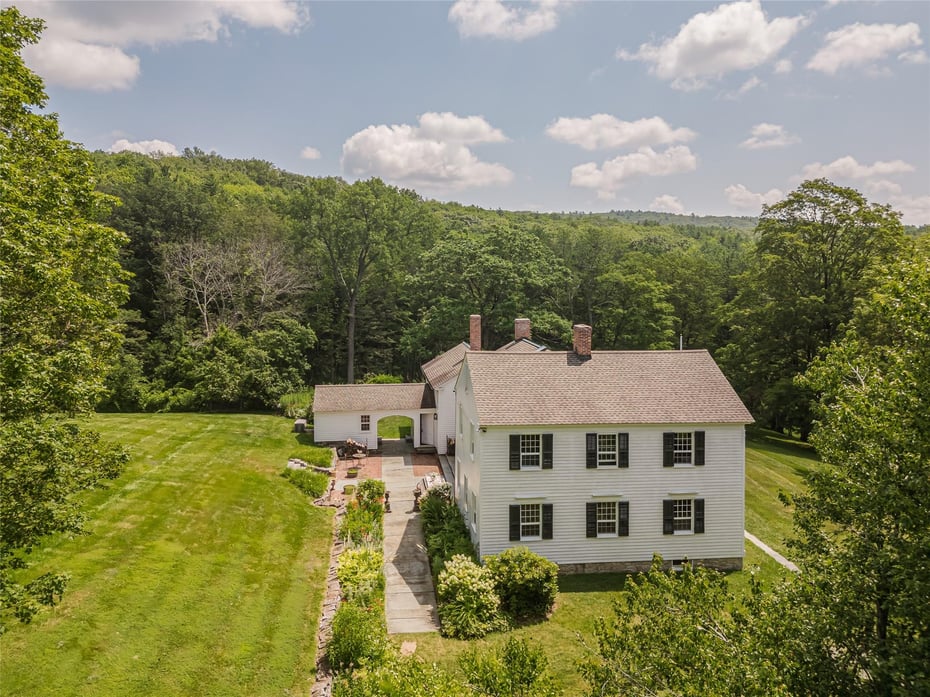 439 Kelly Road Photo 11