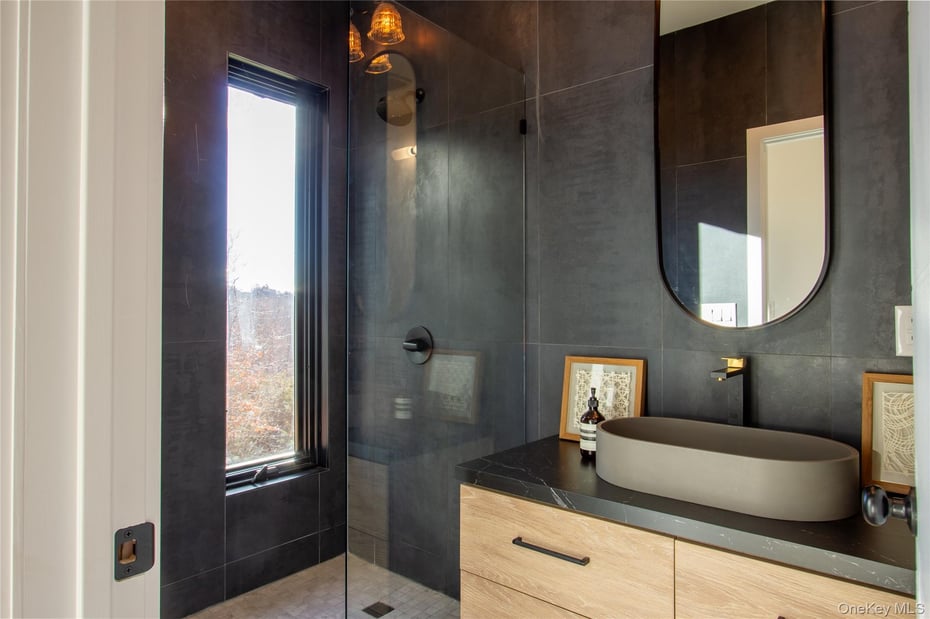 490 Old State Route 82 Photo 21