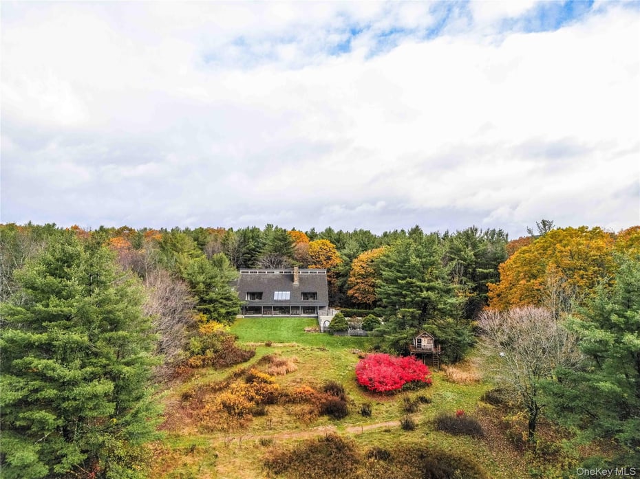 126 Shaker Ridge Drive Photo 1