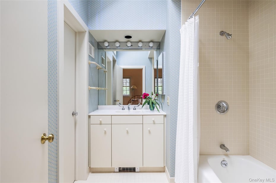 126 Shaker Ridge Drive Photo 36