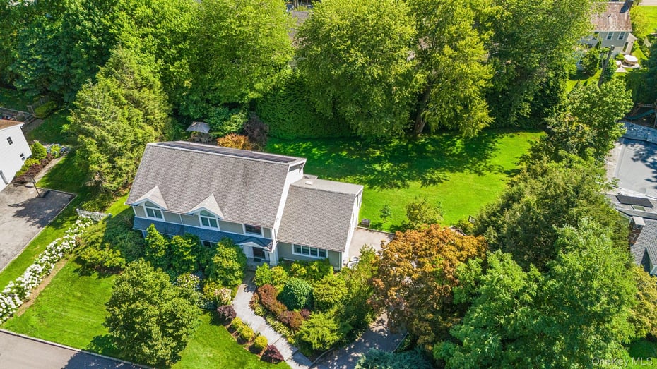 9 Thomas Lane Photo 33