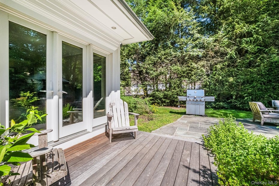 9 Thomas Lane Photo 29