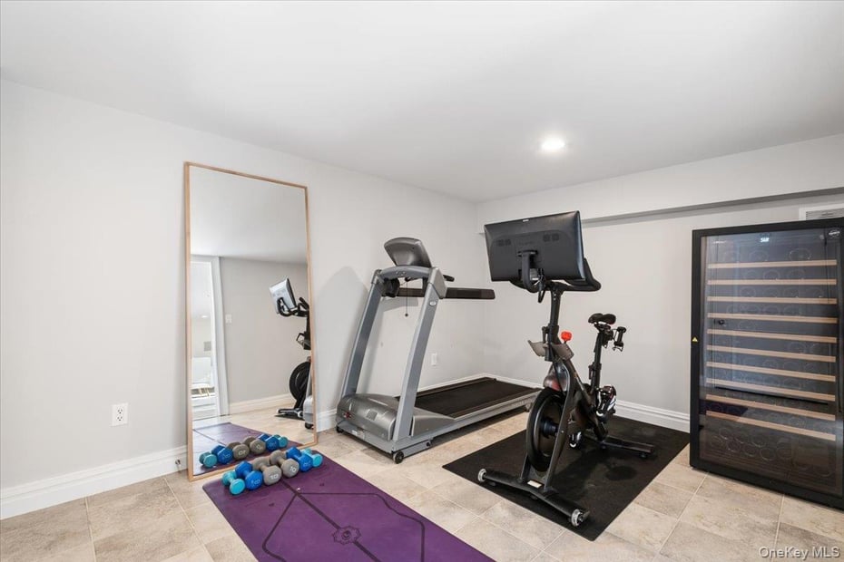 9 Thomas Lane Photo 24