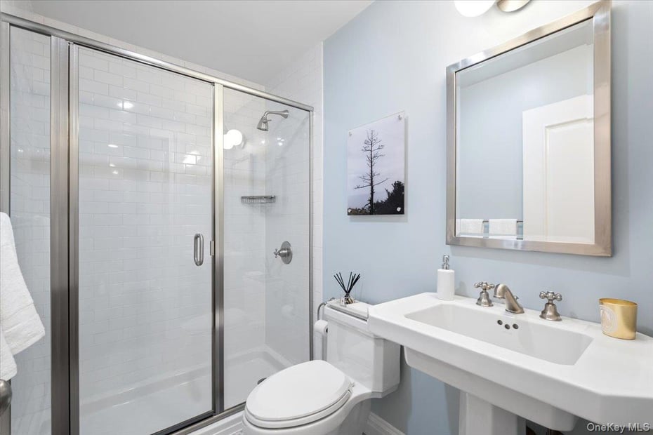 9 Thomas Lane Photo 17