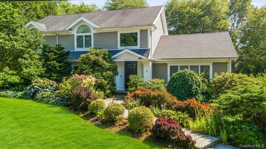 9 Thomas Lane Photo 1