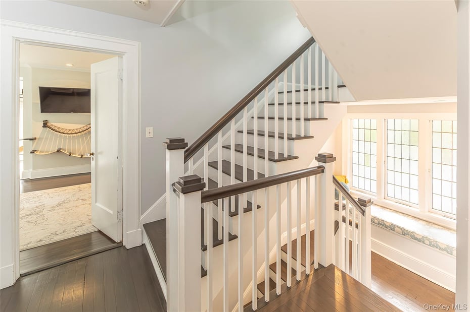 119 Pondfield Road W Photo 36