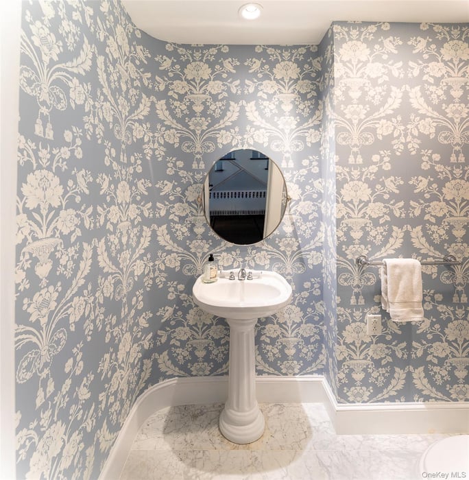 119 Pondfield Road W Photo 18