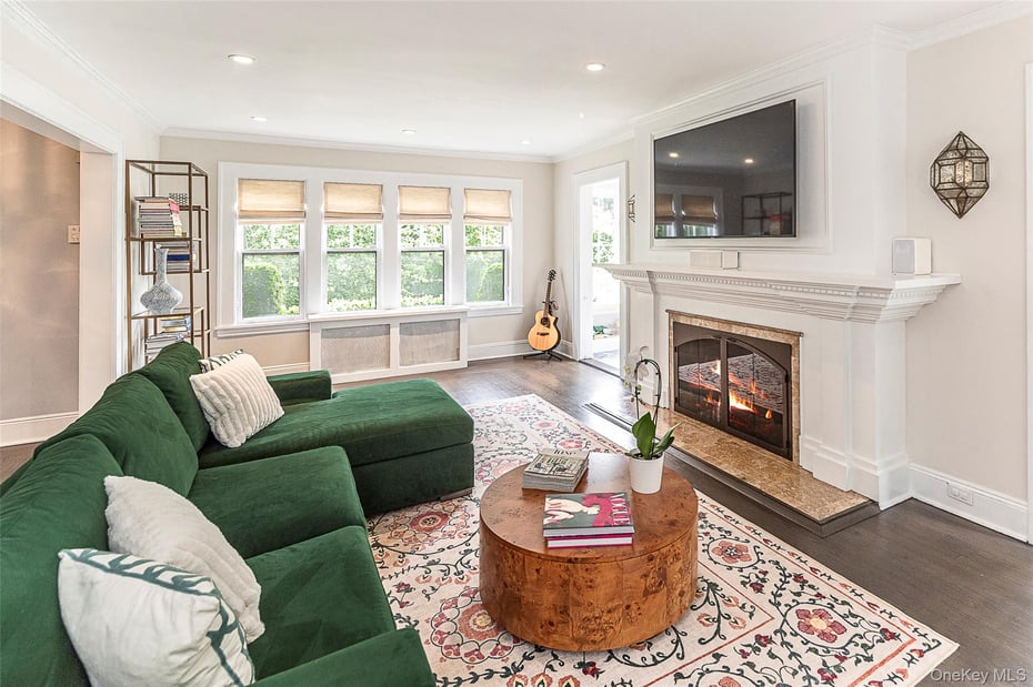 119 Pondfield Road W Photo 8