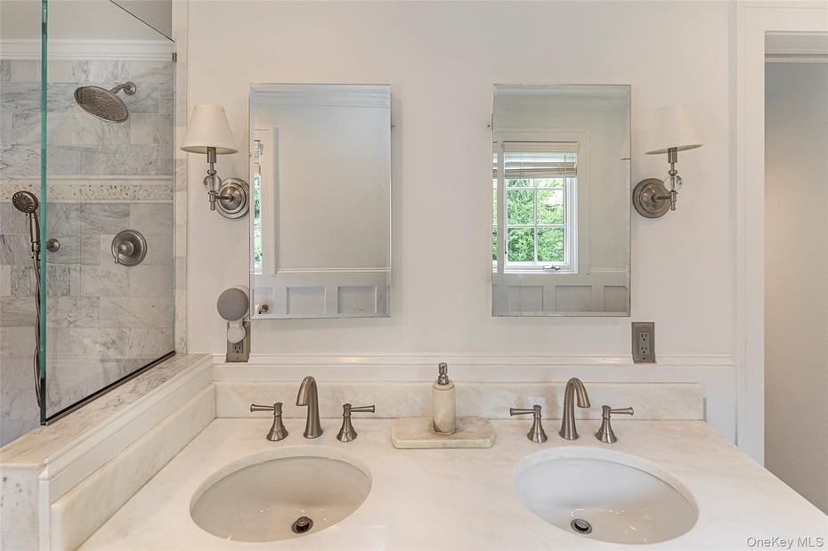 119 Pondfield Road W Photo 25