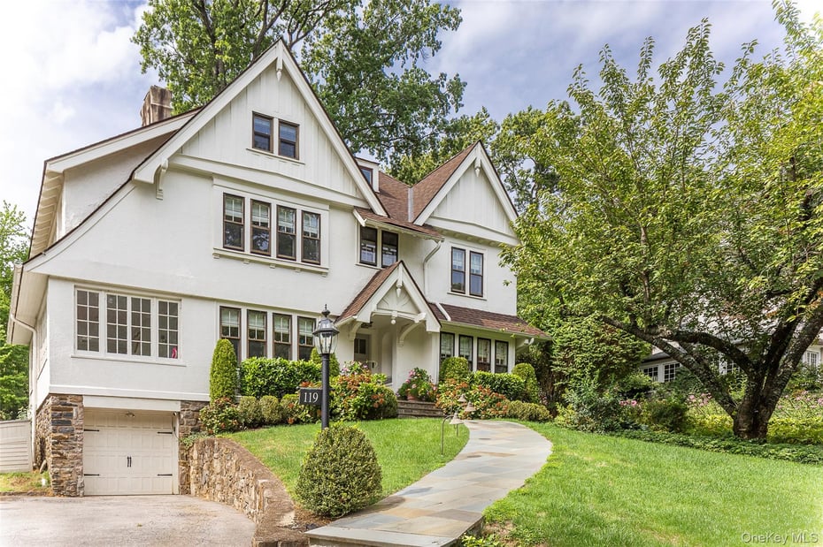 119 Pondfield Road W Photo 2